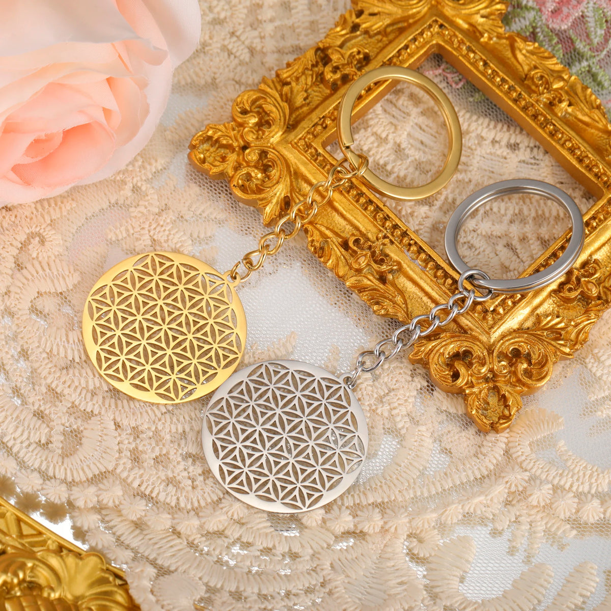 Skyrim Flower of Life Round Key Chain Stainless Steel Gold Color Pendant for Bag Sacred Geometry Amulet Keyring Accessories Gift