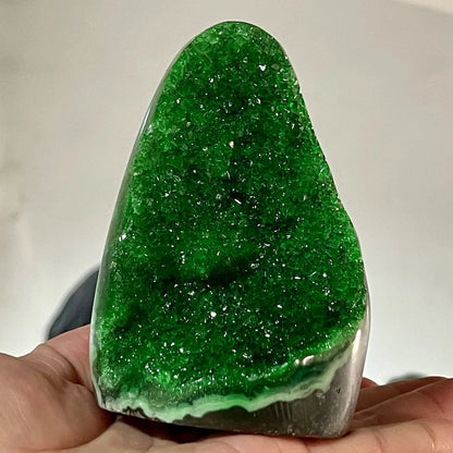 Green Crystal Cluster Point