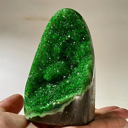 Green Crystal Cluster Point