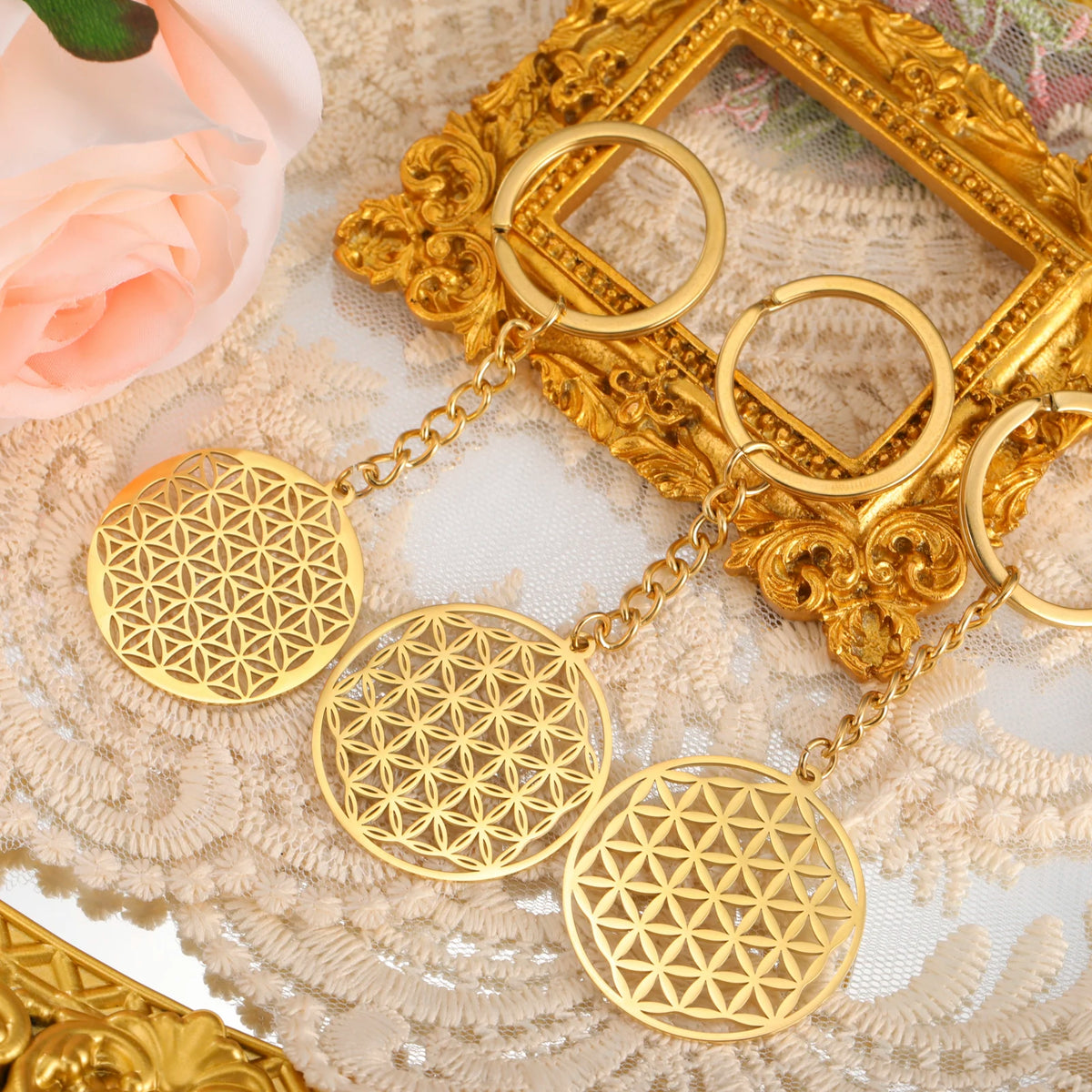 Skyrim Flower of Life Round Key Chain Stainless Steel Gold Color Pendant for Bag Sacred Geometry Amulet Keyring Accessories Gift