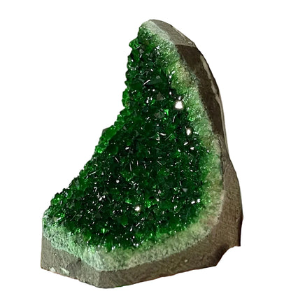 Green Crystal Cluster Point